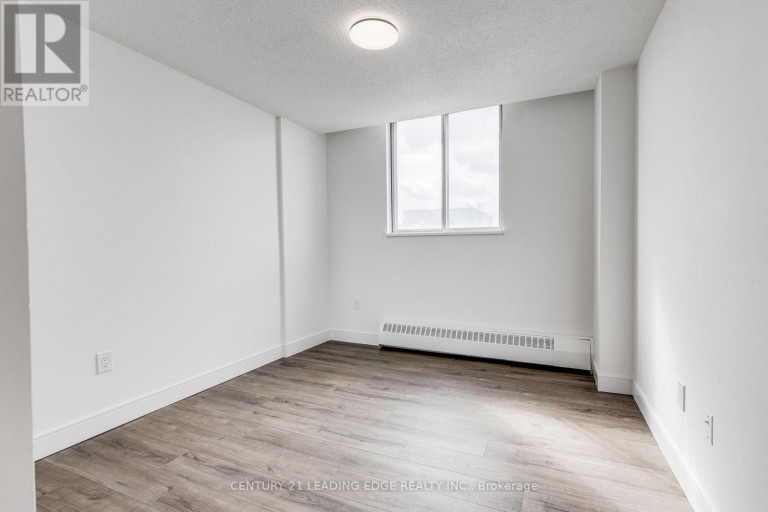 1208 - 200 LOTHERTON PATHWAY, Toronto (Yorkdale-Glen Park), Ontario, M6B2G9