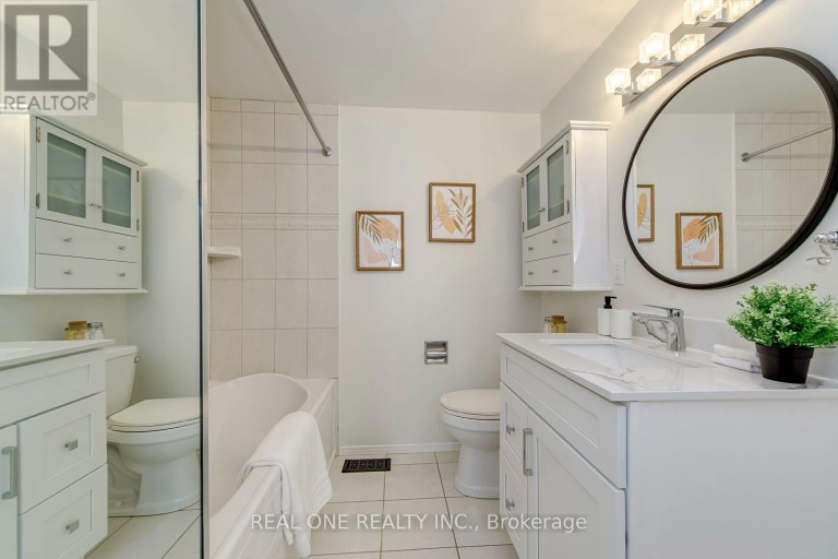 741 QUEENSBRIDGE DRIVE, Mississauga (Creditview), Ontario, L5C3T3