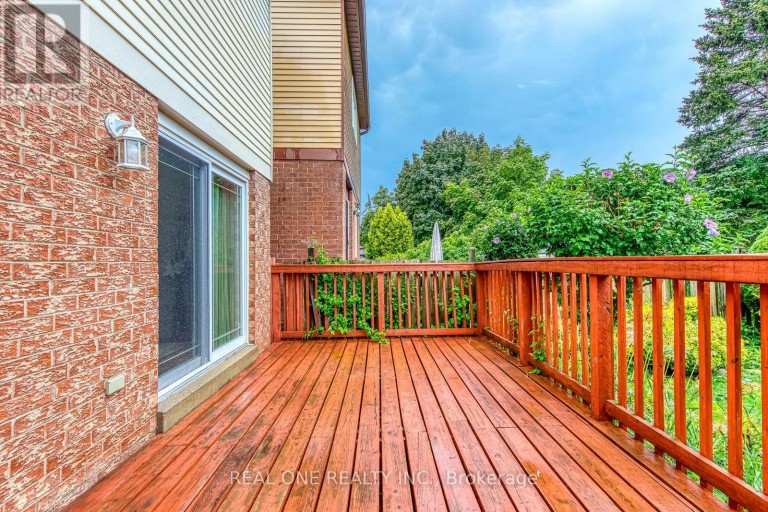 741 QUEENSBRIDGE DRIVE, Mississauga (Creditview), Ontario, L5C3T3