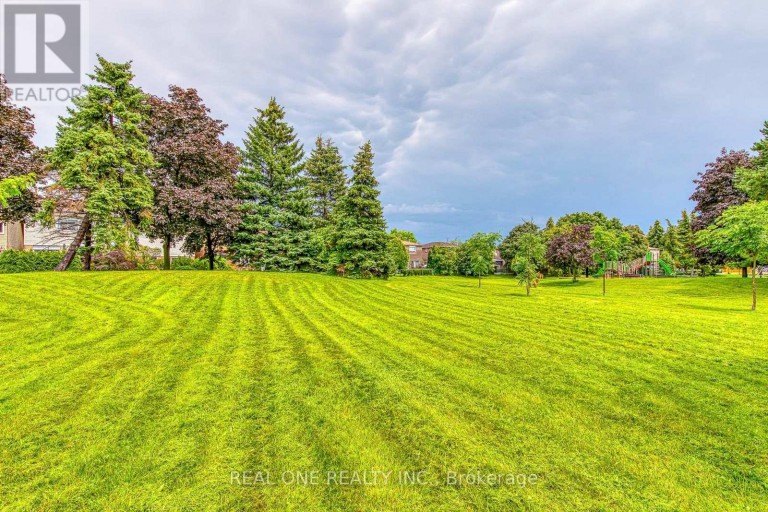 741 QUEENSBRIDGE DRIVE, Mississauga (Creditview), Ontario, L5C3T3