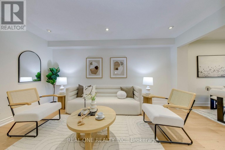741 QUEENSBRIDGE DRIVE, Mississauga (Creditview), Ontario, L5C3T3