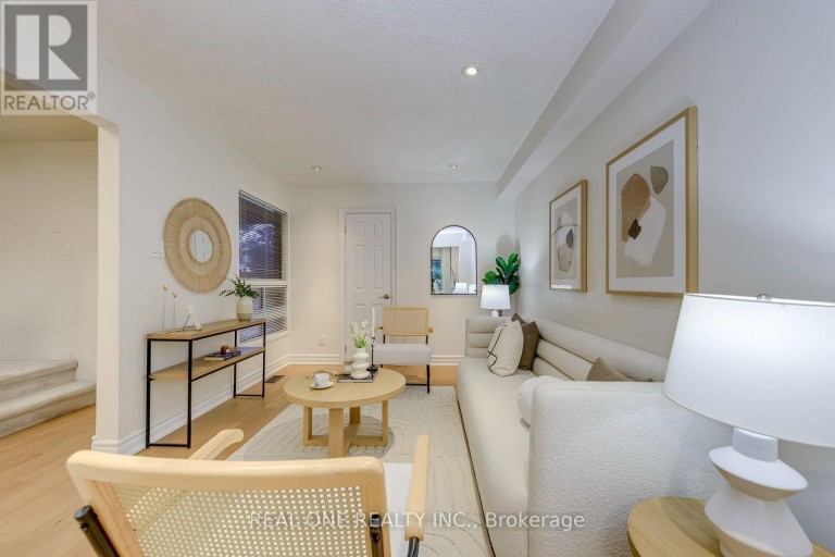 741 QUEENSBRIDGE DRIVE, Mississauga (Creditview), Ontario, L5C3T3
