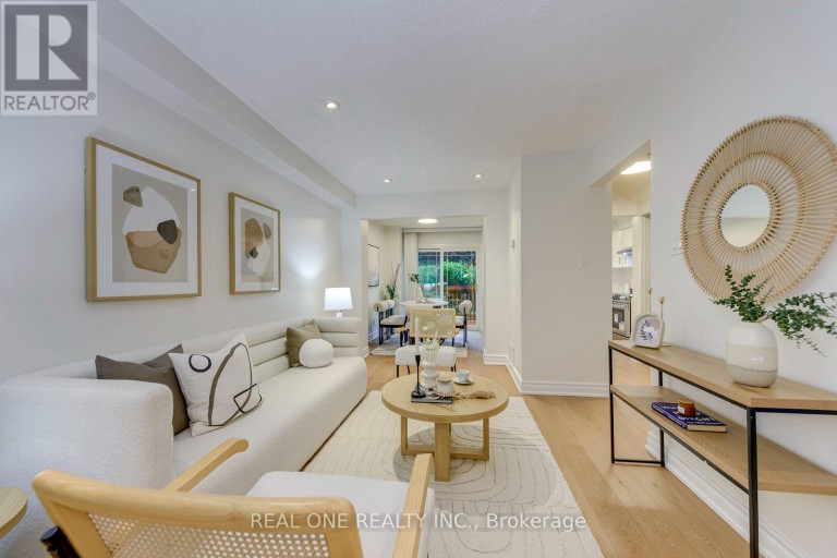 741 QUEENSBRIDGE DRIVE, Mississauga (Creditview), Ontario, L5C3T3
