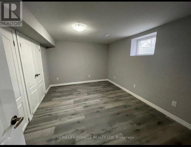 LOWER - 23 JAY COURT, Kitchener, Ontario, N2E1P7