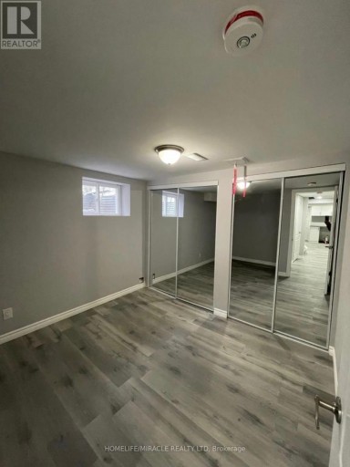 LOWER - 23 JAY COURT, Kitchener, Ontario, N2E1P7