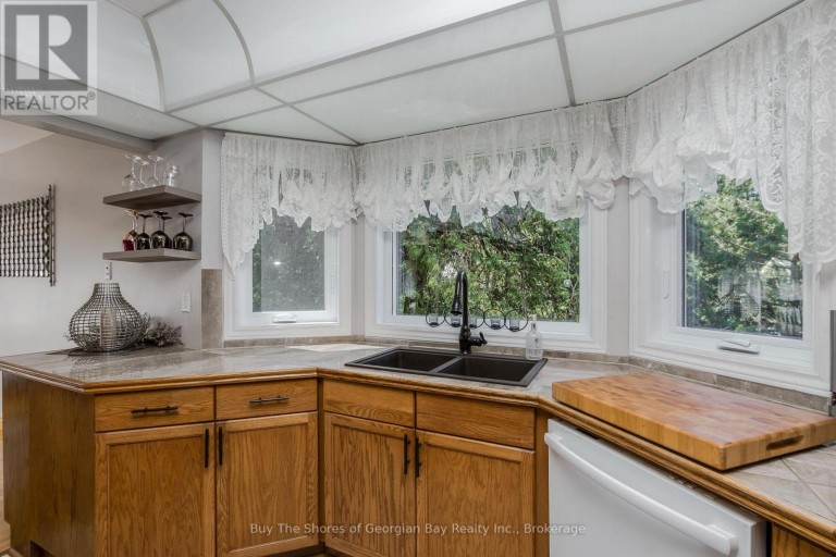 79 KING ROAD, Tay (Waubaushene), Ontario, L0K2C0