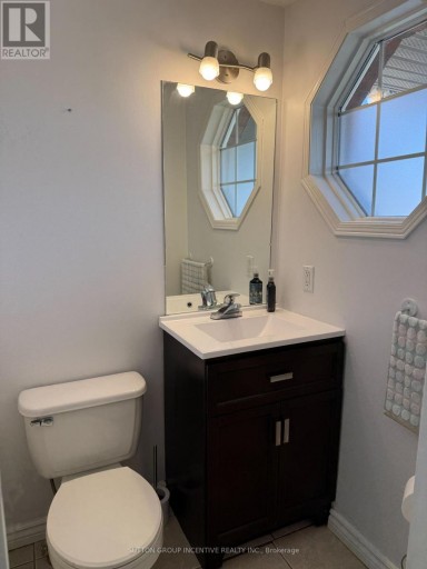 28 WEYMOUTH ROAD, Barrie (Georgian Drive), Ontario, L4M6R9