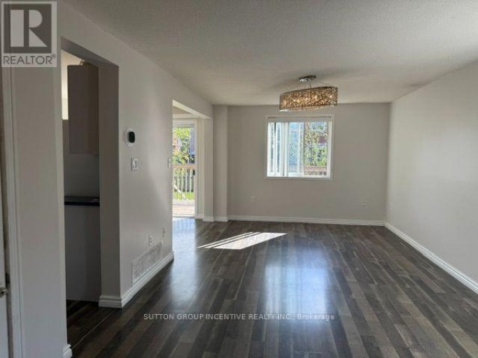 28 WEYMOUTH ROAD, Barrie (Georgian Drive), Ontario, L4M6R9