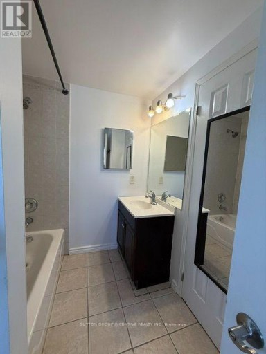 28 WEYMOUTH ROAD, Barrie (Georgian Drive), Ontario, L4M6R9