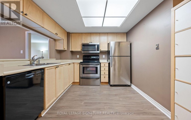 102 - 101 SUBWAY CRESCENT, Toronto (Islington-City Centre West), Ontario, M9B6K4