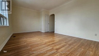 2ND FLOOR - 568 ROGERS AVENUE Toronto (Keelesdale-Eglinton West) Ontario photo 22