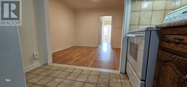 2ND FLOOR - 568 ROGERS AVENUE, Toronto (Keelesdale-Eglinton West), Ontario, M6M1B6