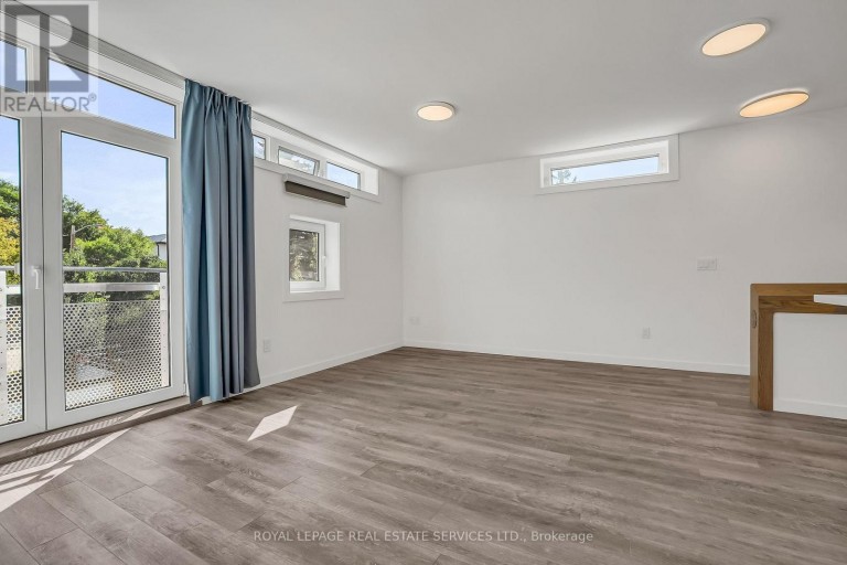 C - 439 WINONA DRIVE, Toronto (Oakwood Village), Ontario, M6C3T4