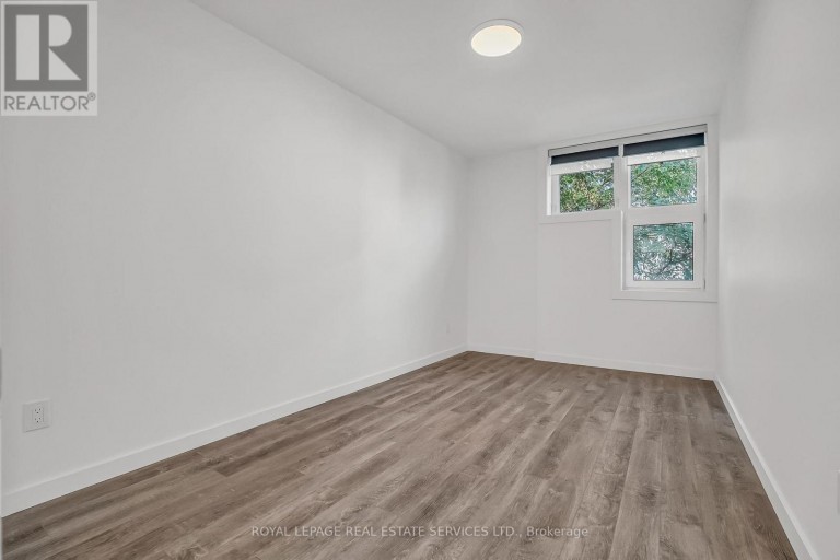 C - 439 WINONA DRIVE, Toronto (Oakwood Village), Ontario, M6C3T4