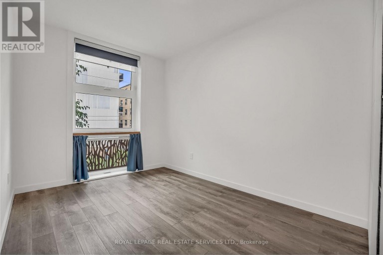 C - 439 WINONA DRIVE, Toronto (Oakwood Village), Ontario, M6C3T4