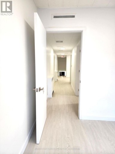 250 - 226 BATHURST STREET, Toronto (Trinity-Bellwoods), Ontario, M5T2R9