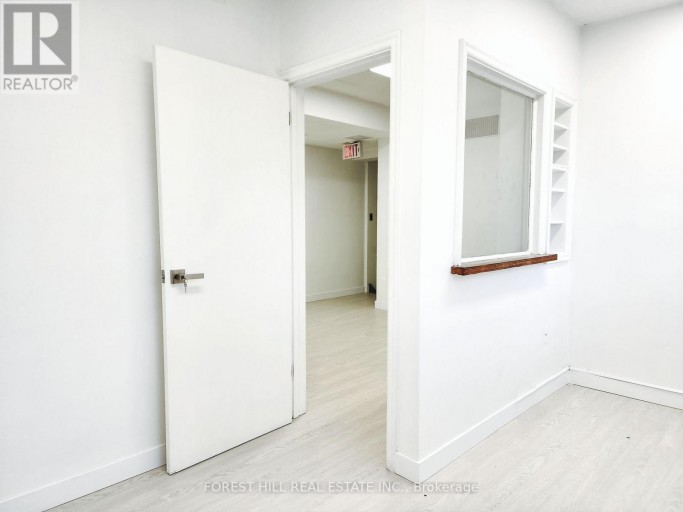 250 - 226 BATHURST STREET, Toronto (Trinity-Bellwoods), Ontario, M5T2R9