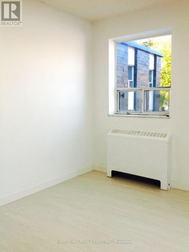 250 - 226 BATHURST STREET, Toronto (Trinity-Bellwoods), Ontario, M5T2R9