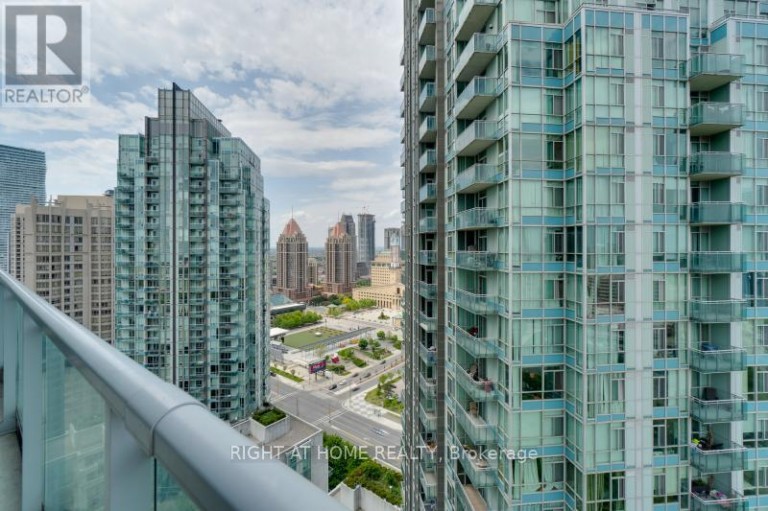 2702 - 223 WEBB DRIVE, Mississauga (City Centre), Ontario, L5B0E8