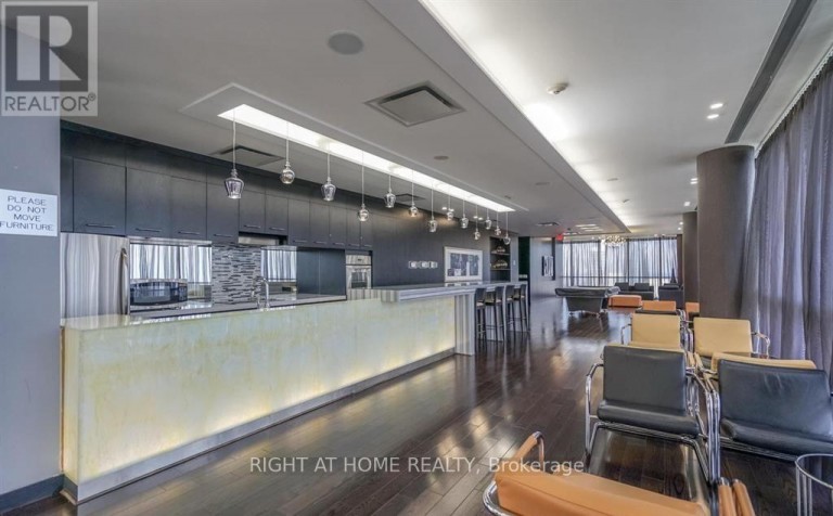 2702 - 223 WEBB DRIVE, Mississauga (City Centre), Ontario, L5B0E8