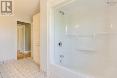 174 Prospect Avenue Kentville Nova Scotia photo 33