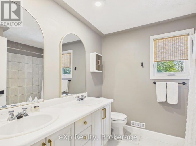 20 HIGHLAND CRESCENT, South Bruce, Ontario, N0G2V0