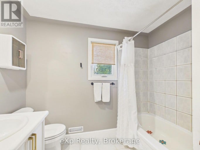 20 HIGHLAND CRESCENT, South Bruce, Ontario, N0G2V0