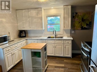582 9TH STREET Hanover Ontario photo 11