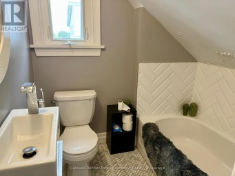 582 9TH STREET Hanover Ontario photo 16