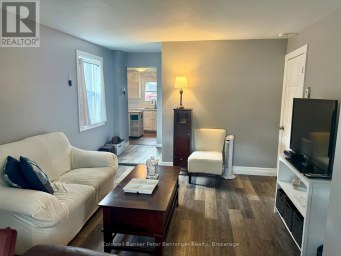 582 9TH STREET Hanover Ontario photo 4