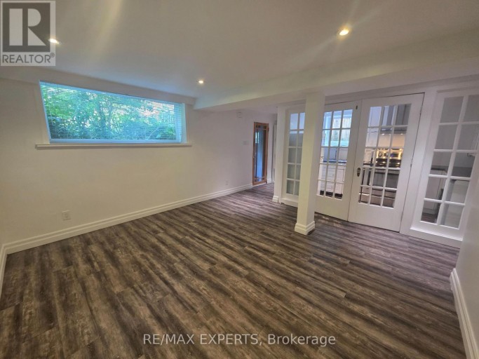 LOWER - 39 TWENTY FIFTH STREET, Toronto (Long Branch), Ontario, M8V3P8