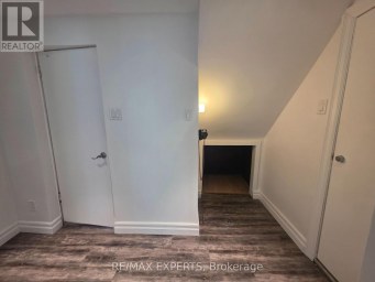 LOWER - 39 TWENTY FIFTH STREET Toronto (Long Branch) Ontario photo 17