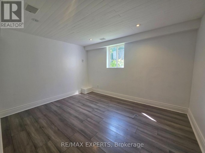 LOWER - 39 TWENTY FIFTH STREET, Toronto (Long Branch), Ontario, M8V3P8