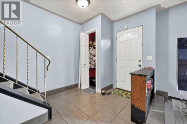 219 Penworth Drive SE Calgary Alberta photo 3