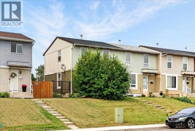 219 Penworth Drive SE Calgary Alberta photo 39
