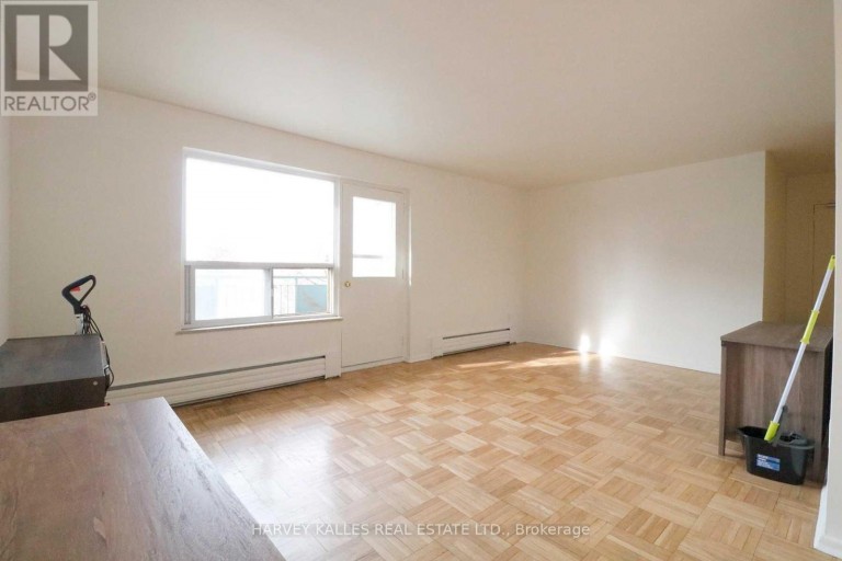 303 - 1751 VICTORIA PARK AVENUE, Toronto (Wexford-Maryvale), Ontario, M1R1S1