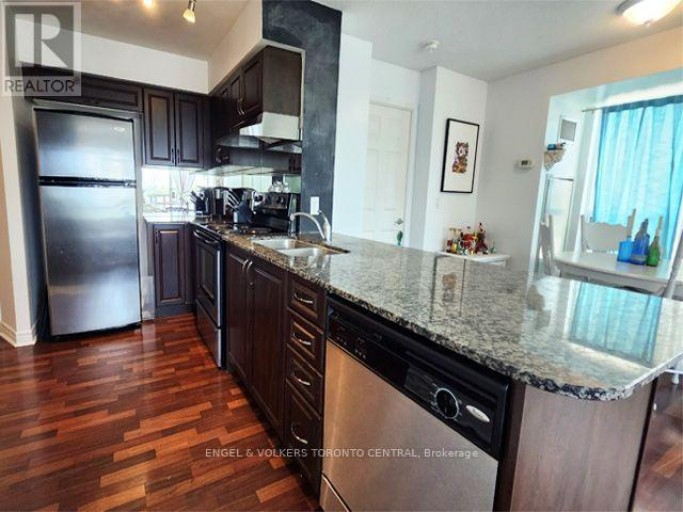 330 - 60 FAIRFAX CRESCENT, Toronto (Clairlea-Birchmount), Ontario, M1L0E1