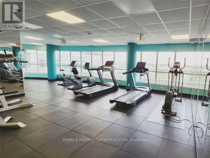330 - 60 FAIRFAX CRESCENT, Toronto (Clairlea-Birchmount), Ontario, M1L0E1