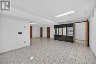BSMT - 61 GAS LIGHT CRESCENT Vaughan (East Woodbridge) Ontario photo 12
