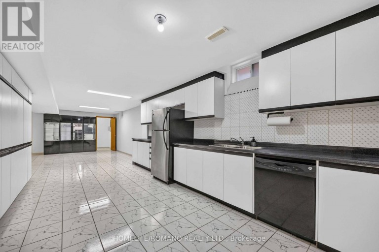 BSMT - 61 GAS LIGHT CRESCENT, Vaughan (East Woodbridge), Ontario, L4L8E8