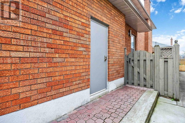 BSMT - 61 GAS LIGHT CRESCENT, Vaughan (East Woodbridge), Ontario, L4L8E8