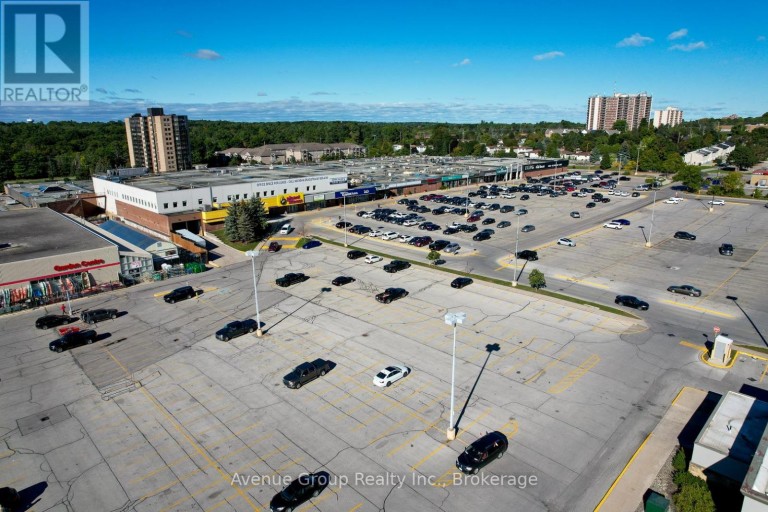204 - 320 BAYFIELD STREET, Barrie (Bayfield), Ontario, L4M3C1