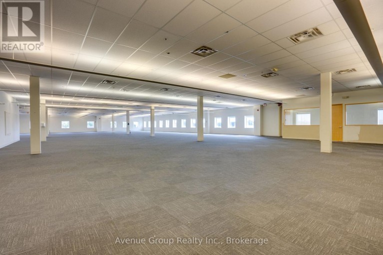 205 - 320 BAYFIELD STREET, Barrie (Bayfield), Ontario, L4M3C1