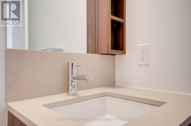 4715 - 1000 PORTAGE PARKWAY Vaughan (Vaughan Corporate Centre) Ontario photo 12
