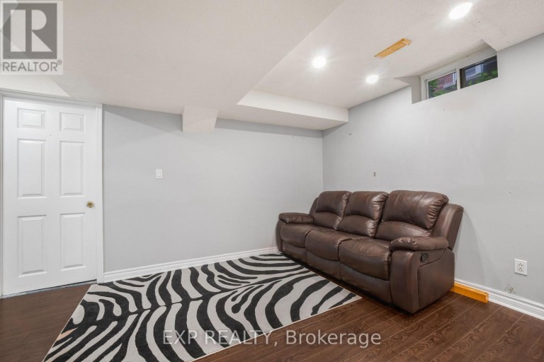 128 OLYMPIA CRESCENT, Brampton (Fletcher's Meadow), Ontario, L6X4W3