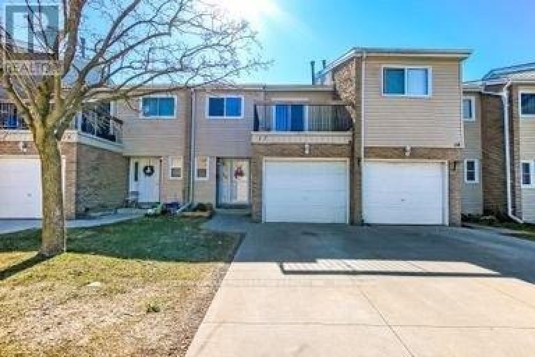 17 - 711 OSGOODE DRIVE, London South (South Y), Ontario, N6E2C8