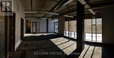3 - 15 MAPLE AVENUE Barrie (City Centre) Ontario photo 2