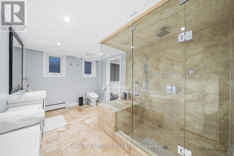 40 HEATHVIEW AVENUE, Toronto (Bayview Village), Ontario, M2K2C1