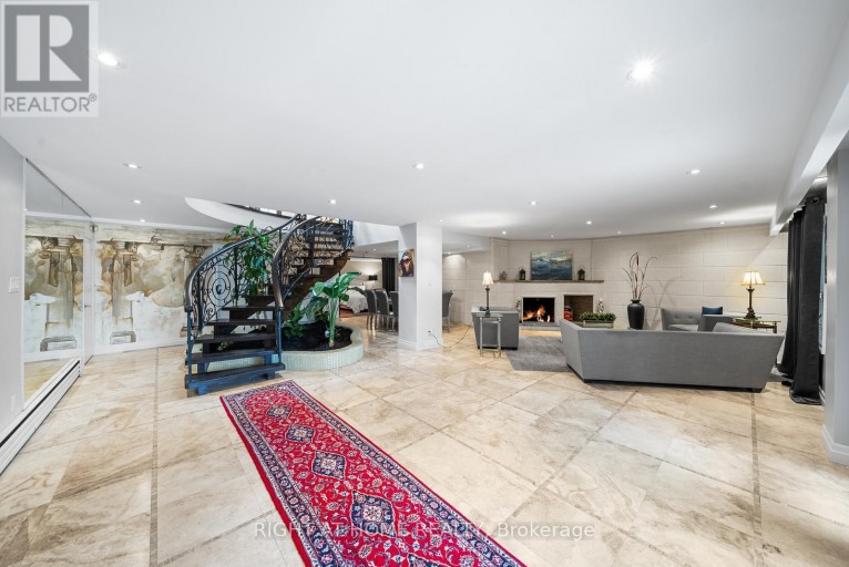 40 HEATHVIEW AVENUE, Toronto (Bayview Village), Ontario, M2K2C1