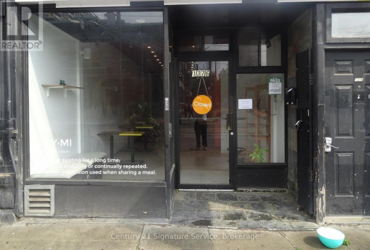 MAIN FLOOR - 1376 QUEEN STREET, Toronto (South Parkdale), Ontario, M6K1L7